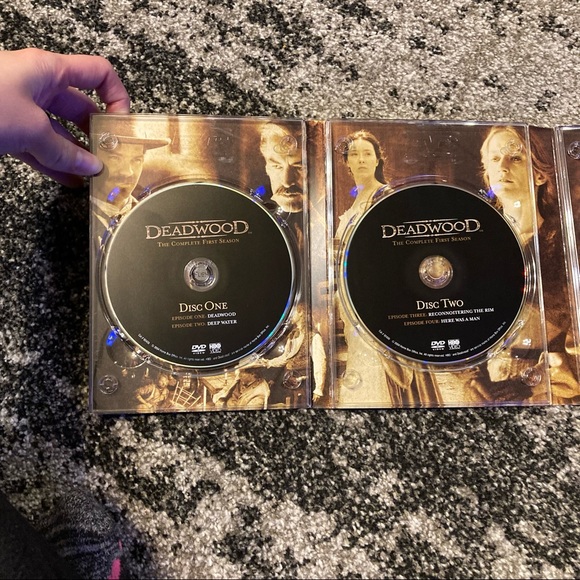 Deadwood complete season one 6 disc - Picture 2 of 11
